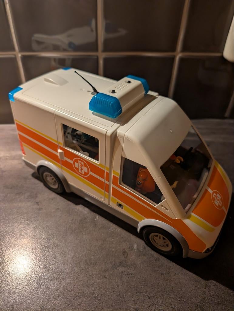 Playmobil ambulance met licht en geluid, Ophalen, Gebruikt