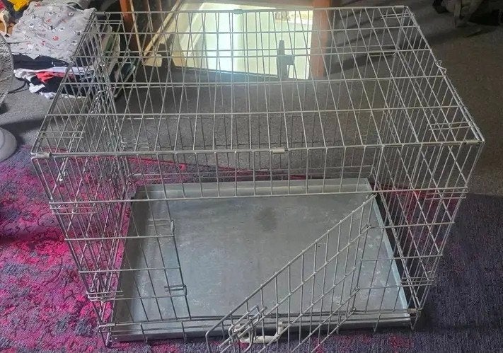 hondenbench maat m + kussen, Dieren en Toebehoren, Ophalen, Zo goed als nieuw