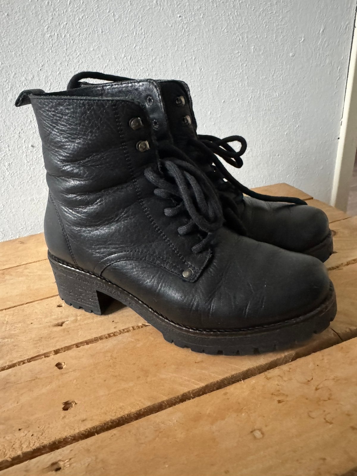 Enkellaarzen/schoenen zwart leer mt 37, Ophalen, Zo goed als nieuw, Zwart