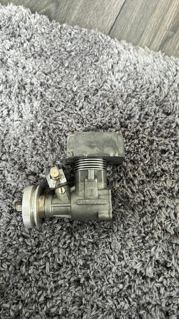 Enya 19 nitro motor, Ophalen, Zo goed als nieuw, Nitro, Onderdeel