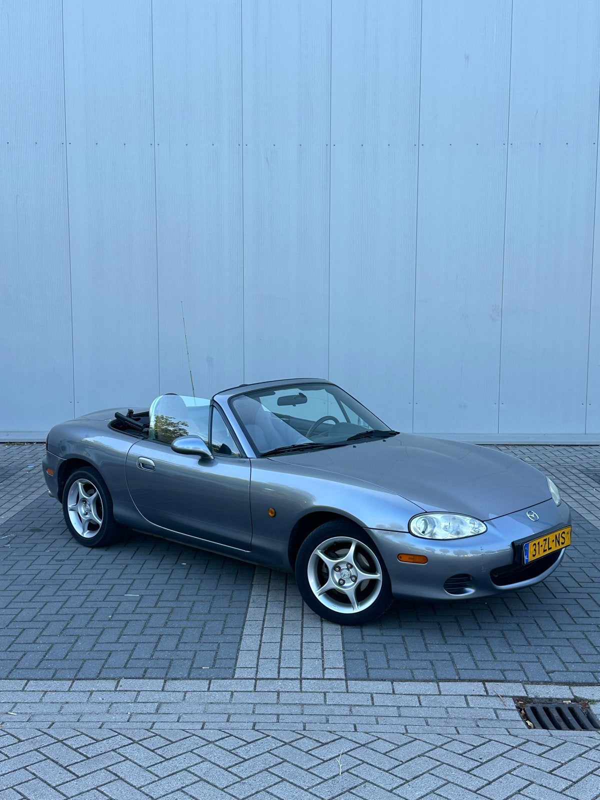 Mazda MX-5 NBFL 1.6 I 2002 Grijs, Auto's, Mazda, Particulier, MX-5, Benzine, E, Cabriolet, Handgeschakeld, Geïmporteerd, Zilver of Grijs