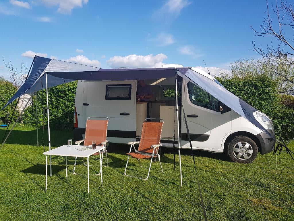 Buscamper Renault master L2H2, Caravans en Kamperen, Campers, Overige merken, Luifel, Tot en met 2, Treinzit