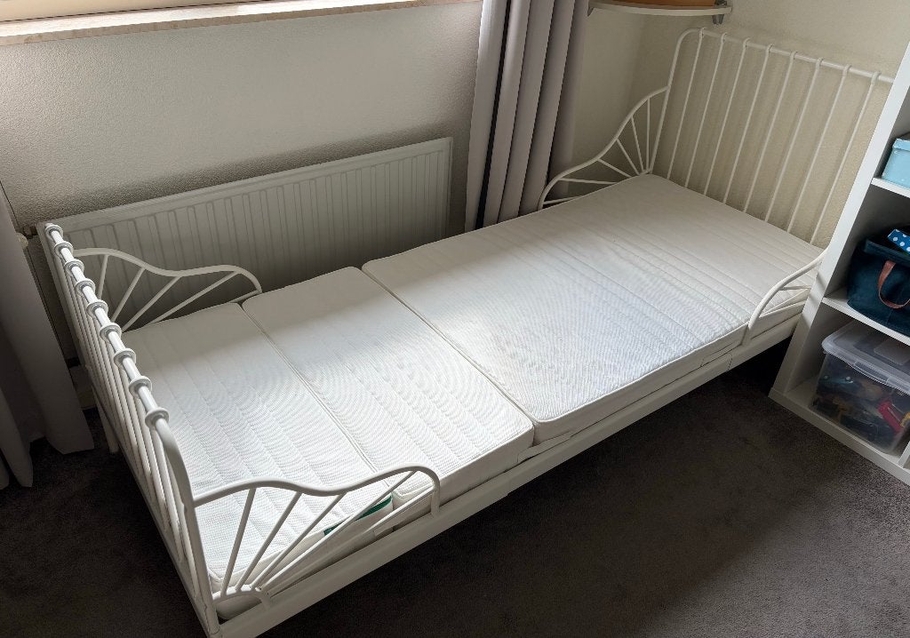 Te koop In/Uitschuifbaar Kinderbed 80*200, Ophalen, 70 tot 85 cm, Zo goed als nieuw, Lattenbodem