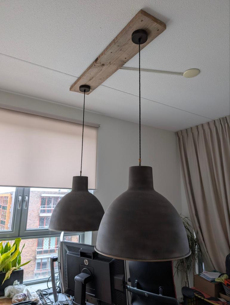 Industriële hanglamp met houten balk - 2 lampen, Ophalen, Gebruikt, 75 cm of meer, Hout