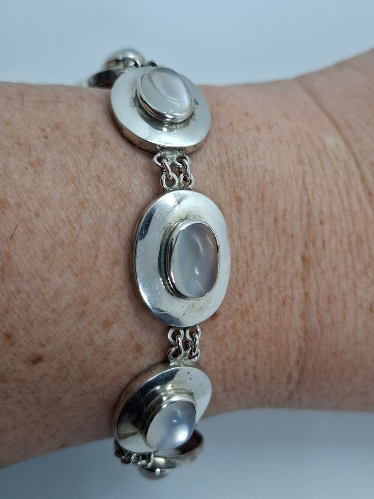 Prachtige zilveren armband met maansteen en bakslot, Ophalen of Verzenden, Zilver, Zilver, Met edelsteen