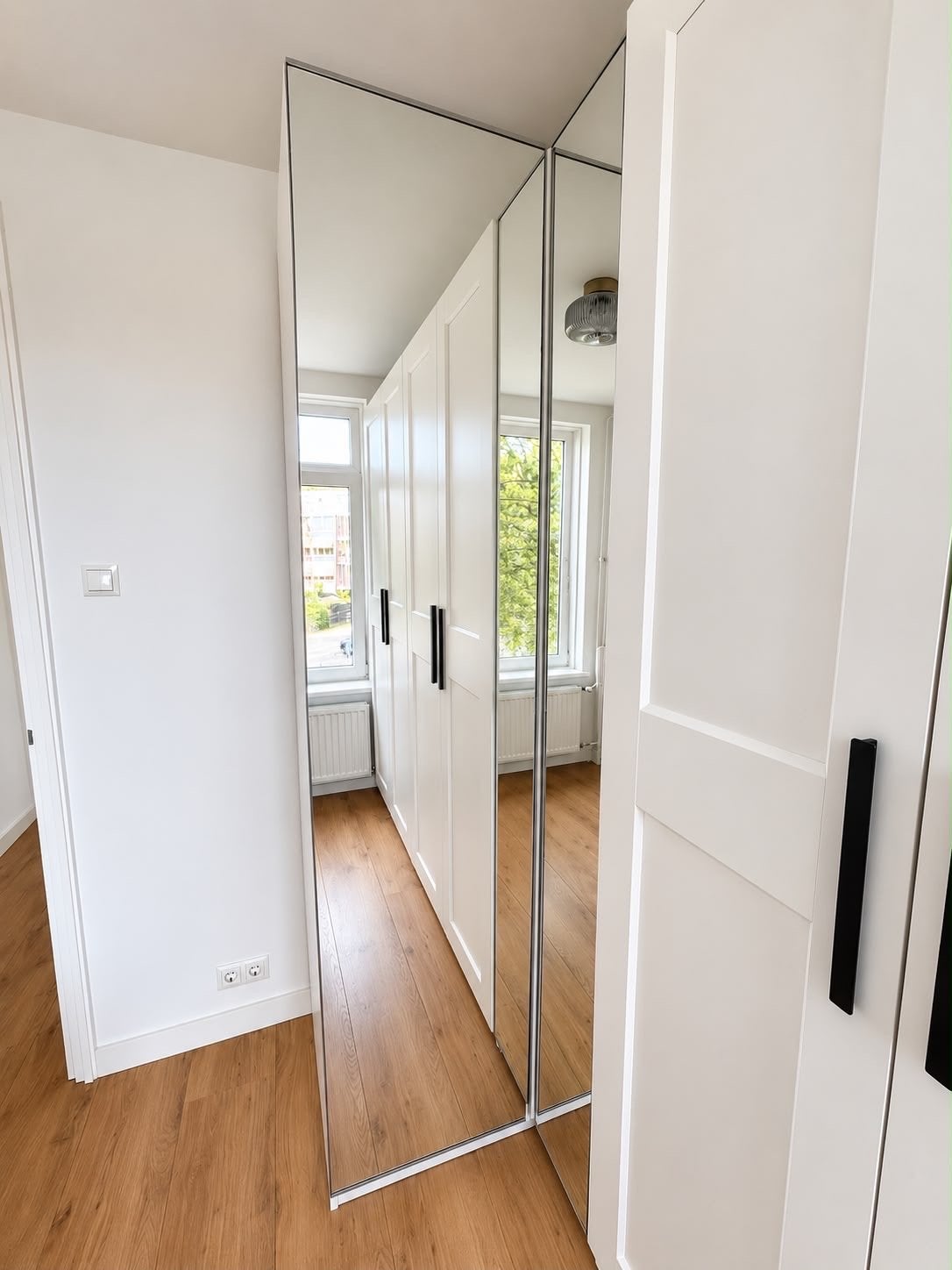 IKEA PAX Kledingkast met spiegeldeuren en planken, Ophalen, 100 tot 150 cm, 200 cm of meer, Zo goed als nieuw