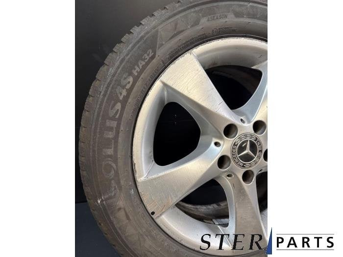 Velg + Band van een Mercedes Vito, Auto-onderdelen, Gebruikt, -, -, Ophalen of Verzenden