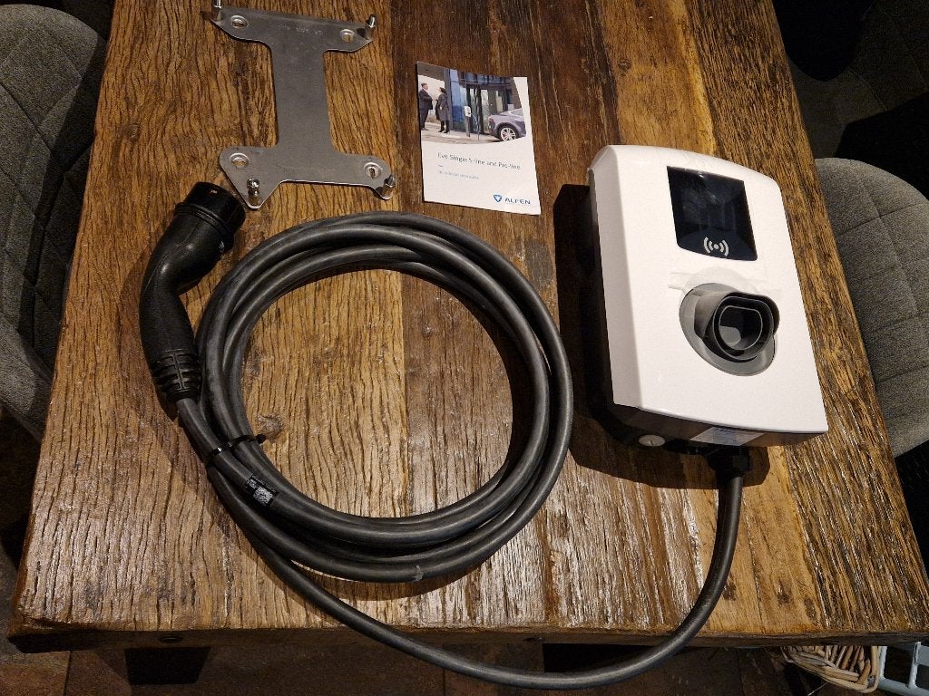 Alfen s proline laadpaal 3f. Met vaste kabel.MID I.Z.G.ST, Ophalen of Verzenden, Zo goed als nieuw, Laadpaal
