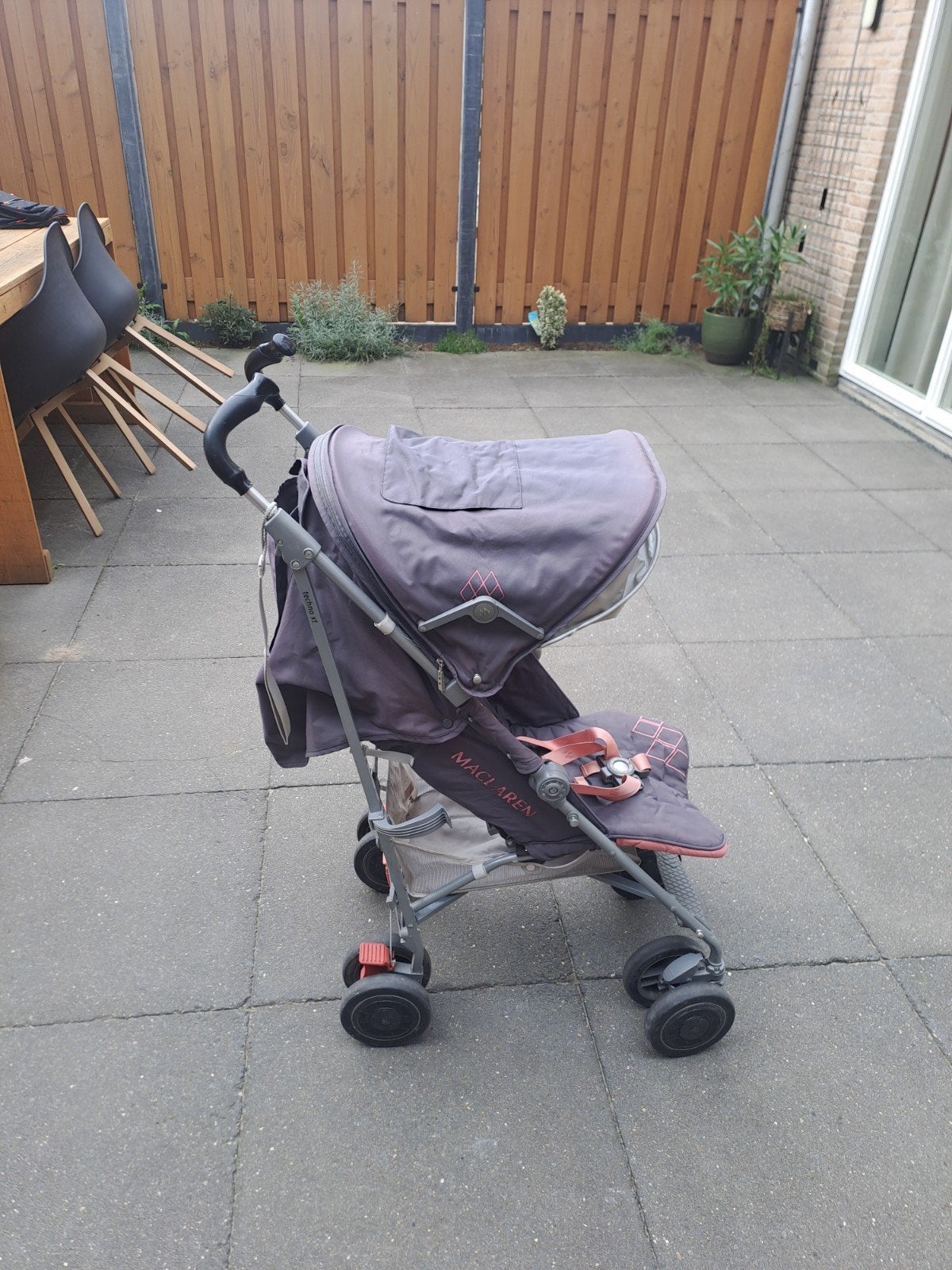 Maclaren buggy met zonnekap en verstelbare rugleuning, Kinderen en Baby's, Buggy's, Ophalen, Gebruikt, Maclaren, Verstelbare rugleuning