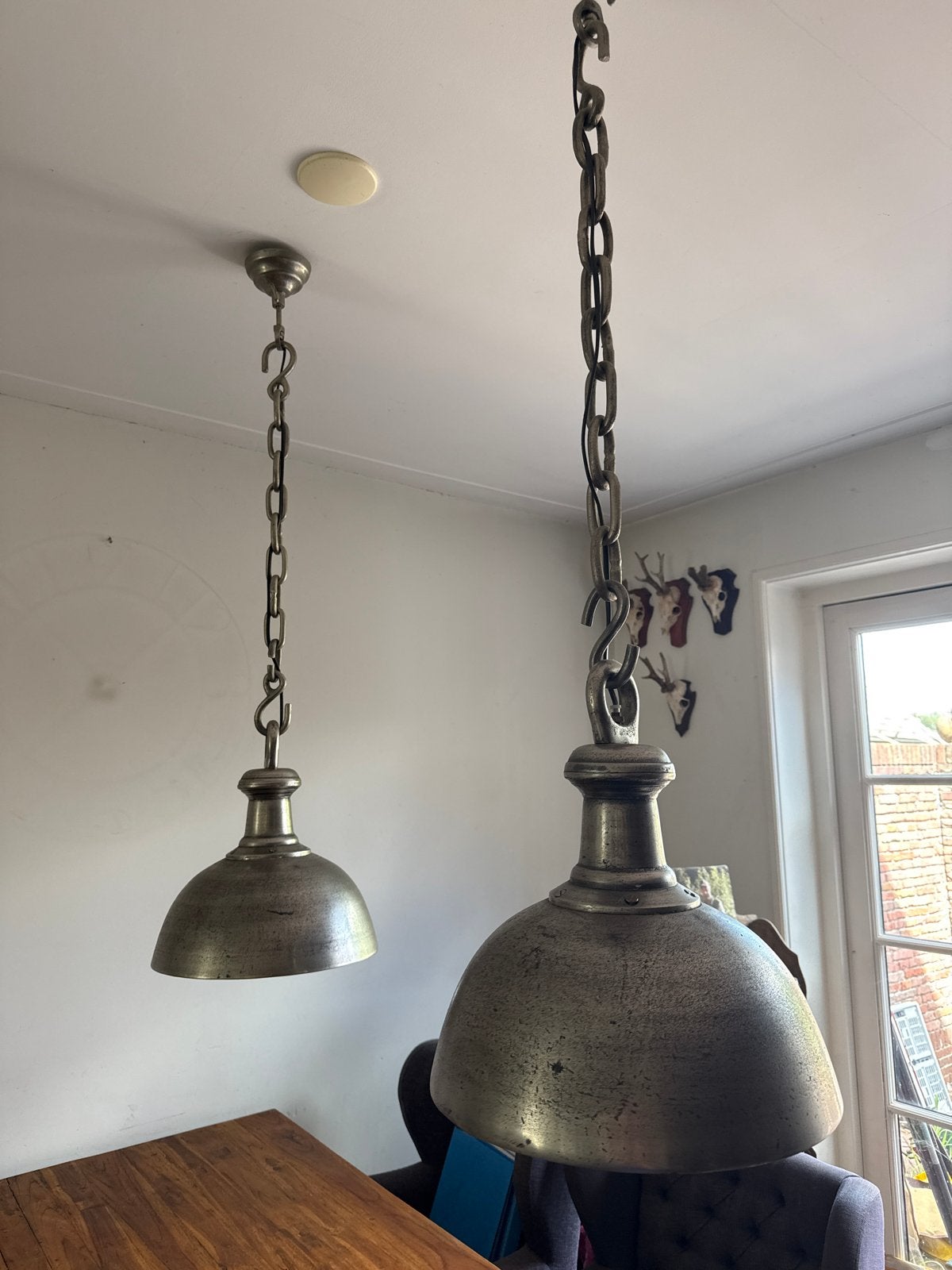 Set van 2 industriële hanglampen - Metaal, Huis en Inrichting, Lampen | Hanglampen, Gebruikt, Metaal, E27 (groot), Ophalen