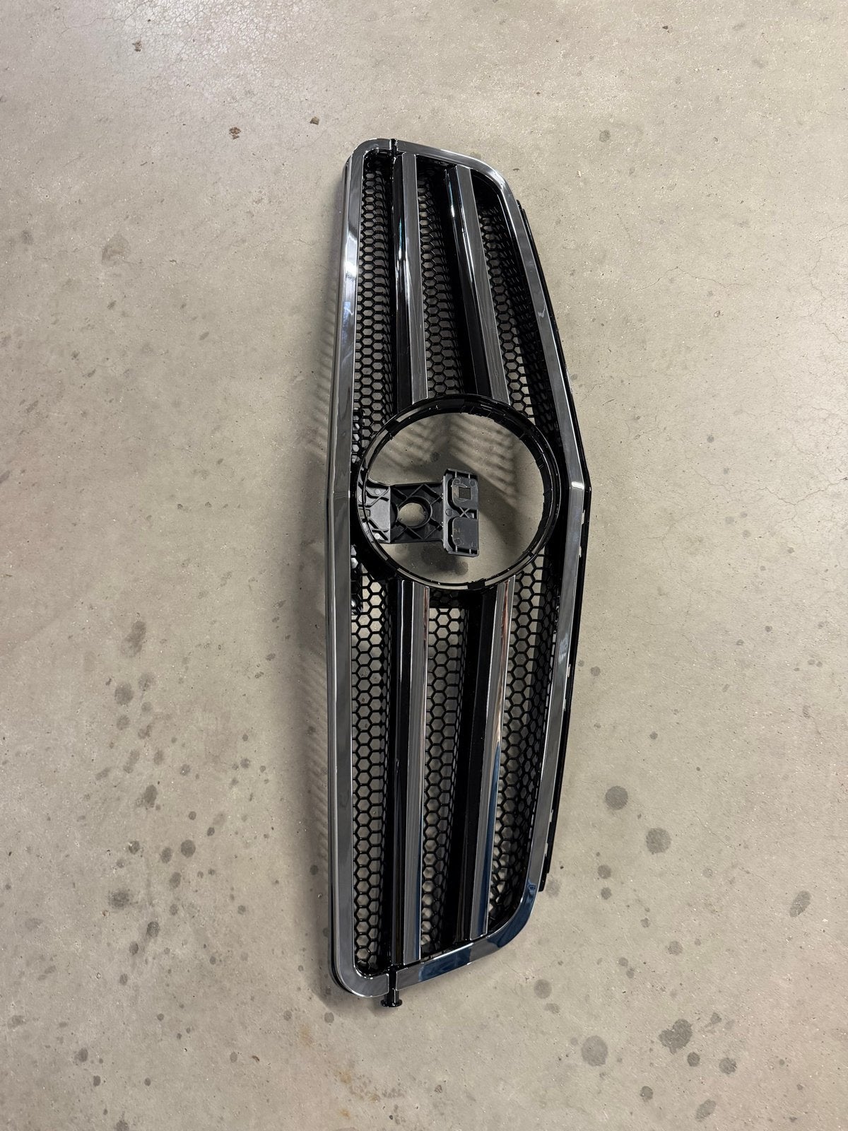 Mercedes C63 AMG GRILL W204, Ophalen, Voor, Mercedes-Benz, Nieuw