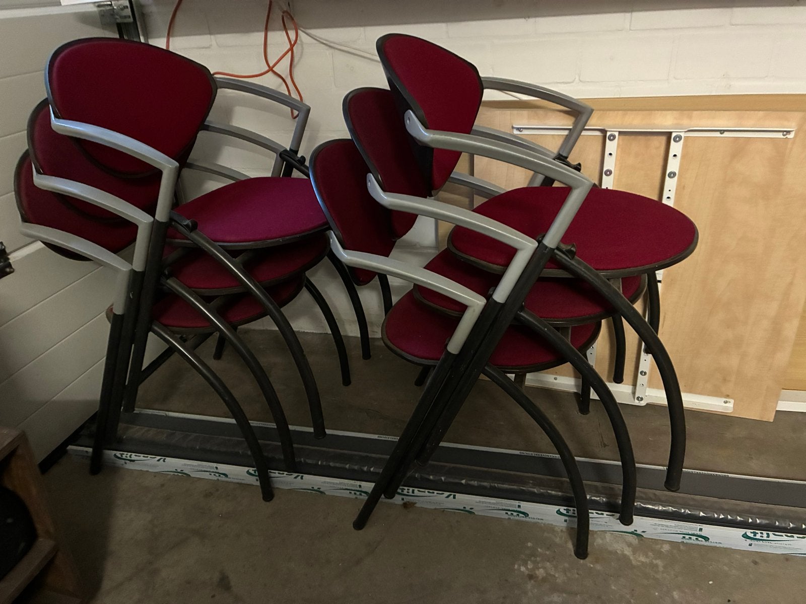 Set van 6 rode vergaderstoelen - Gebruikt, Ophalen, Gebruikt, Metaal, Vijf, Zes of meer stoelen