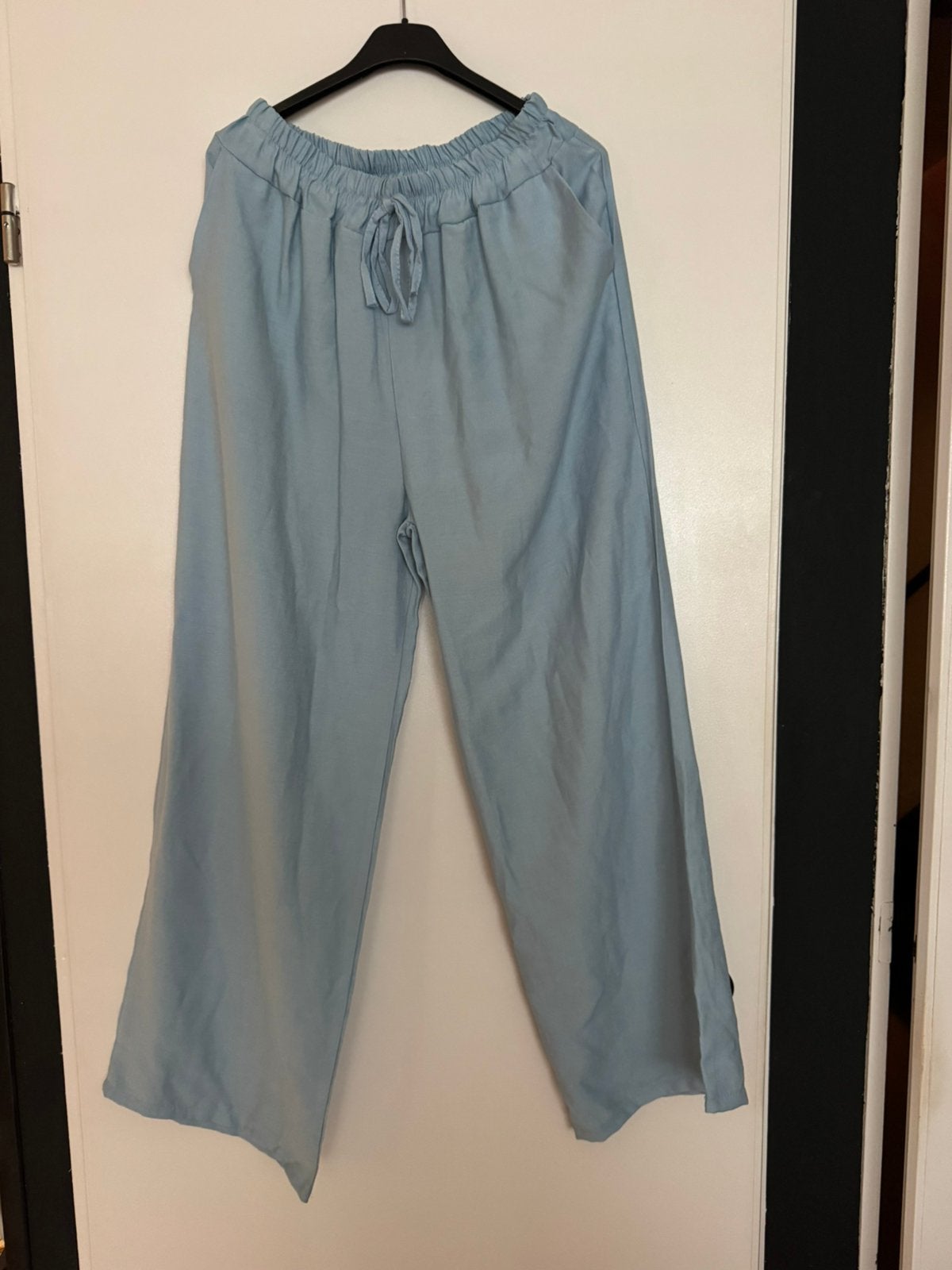 Nieuwe lichtblauwe broek universele maat van Le Bonbon, Kleding | Dames, Maat 38/40 (M), Blauw, Nieuw, Ophalen of Verzenden
