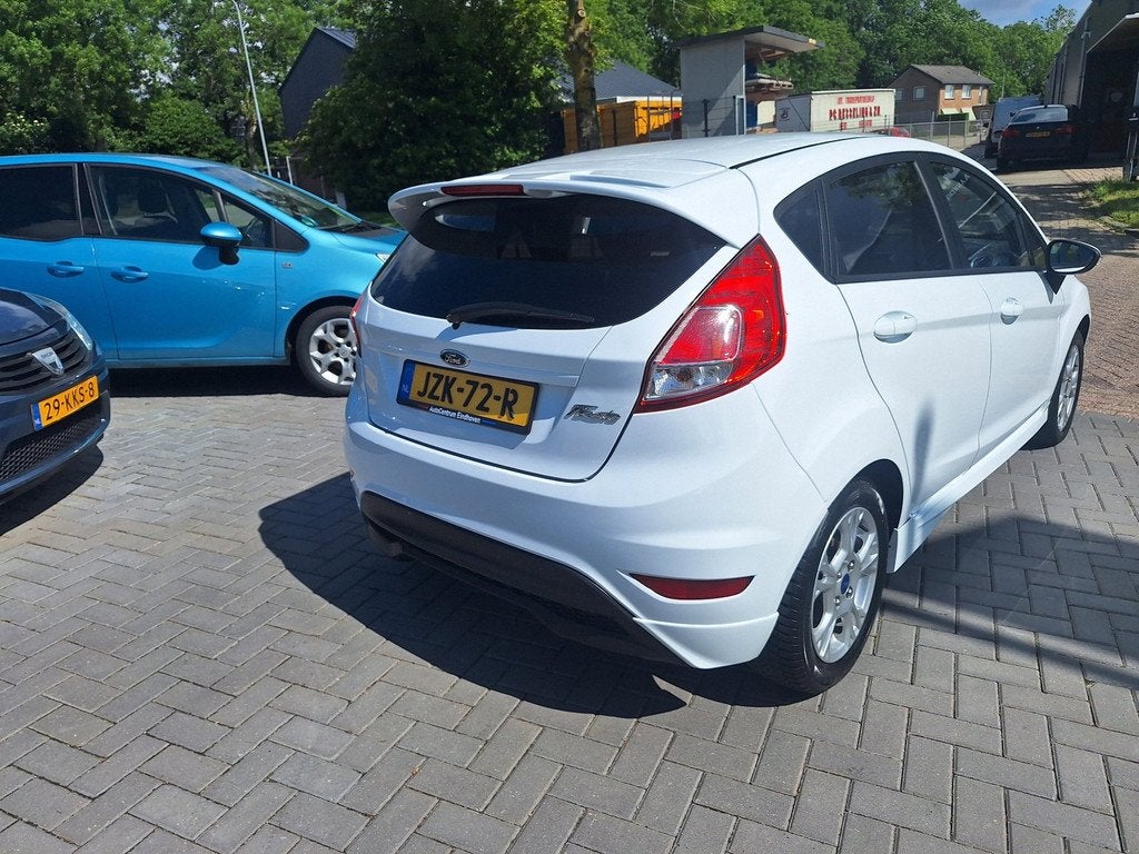 Ford FIESTA 1.0 Style / Zeer nette auto / Nieuwe distributie, Voorwielaandrijving, Euro 5, Gebruikt, 525 kg