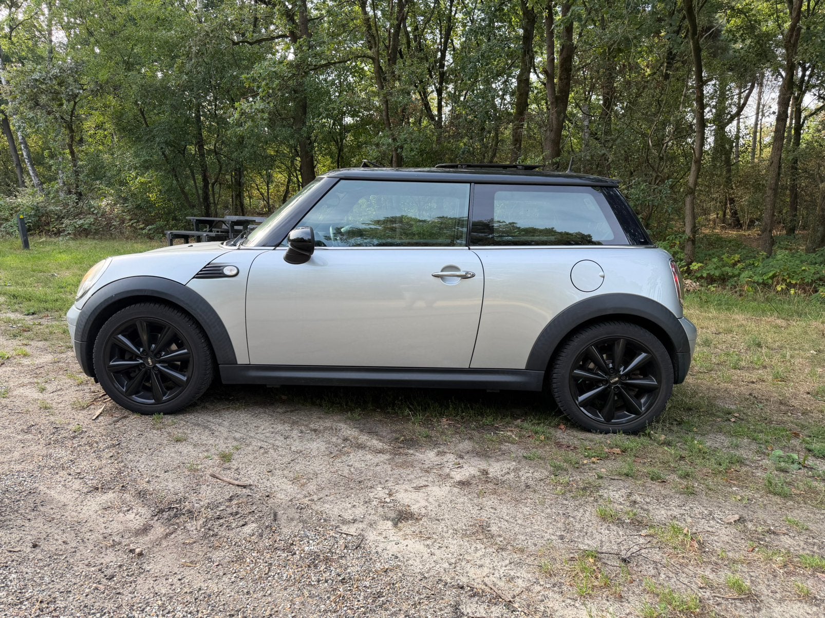 Te koop Mini cooper 1.6 2010 Grijs leuke auto met veel optie, Voorwielaandrijving, Euro 5, 4 cilinders, Leder en Stof