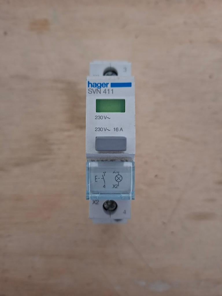 ​Hager SVN411 Modulaire Drukknop (230v 16a), Overige typen, Ophalen of Verzenden, Zo goed als nieuw, Hager
