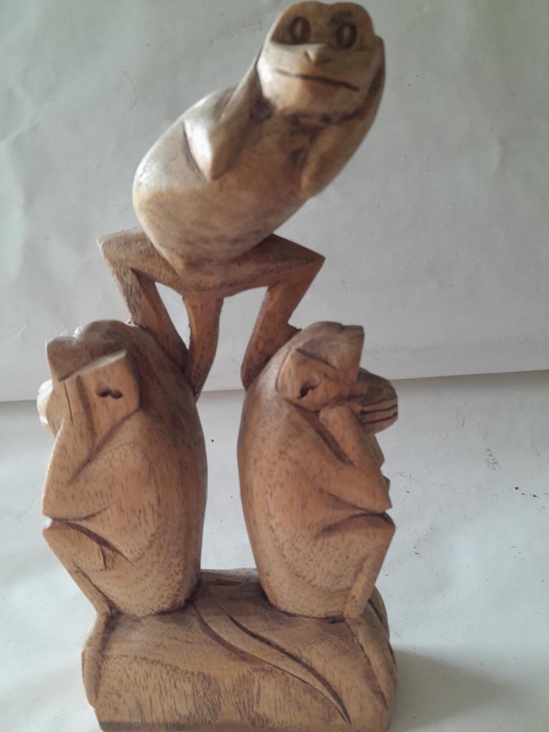 Houten beeld 'Drie Wijze Apen' - Handgesneden, Antiek en Kunst, Kunst | Beelden en Houtsnijwerken, Minder dan 20 cm, Ophalen of Verzenden