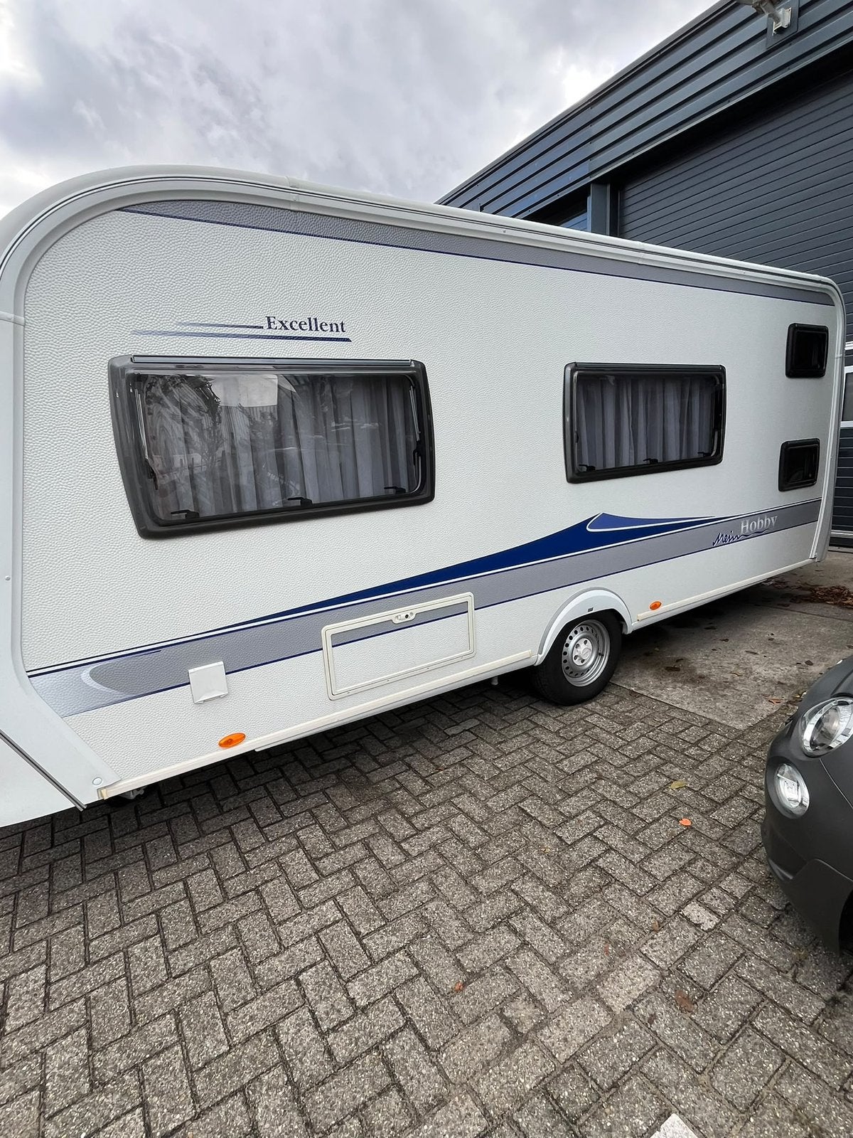 Hobby Excellent 500 KMFE, Caravans en Kamperen, Hobby, Treinzit, Particulier, Fietsenrek