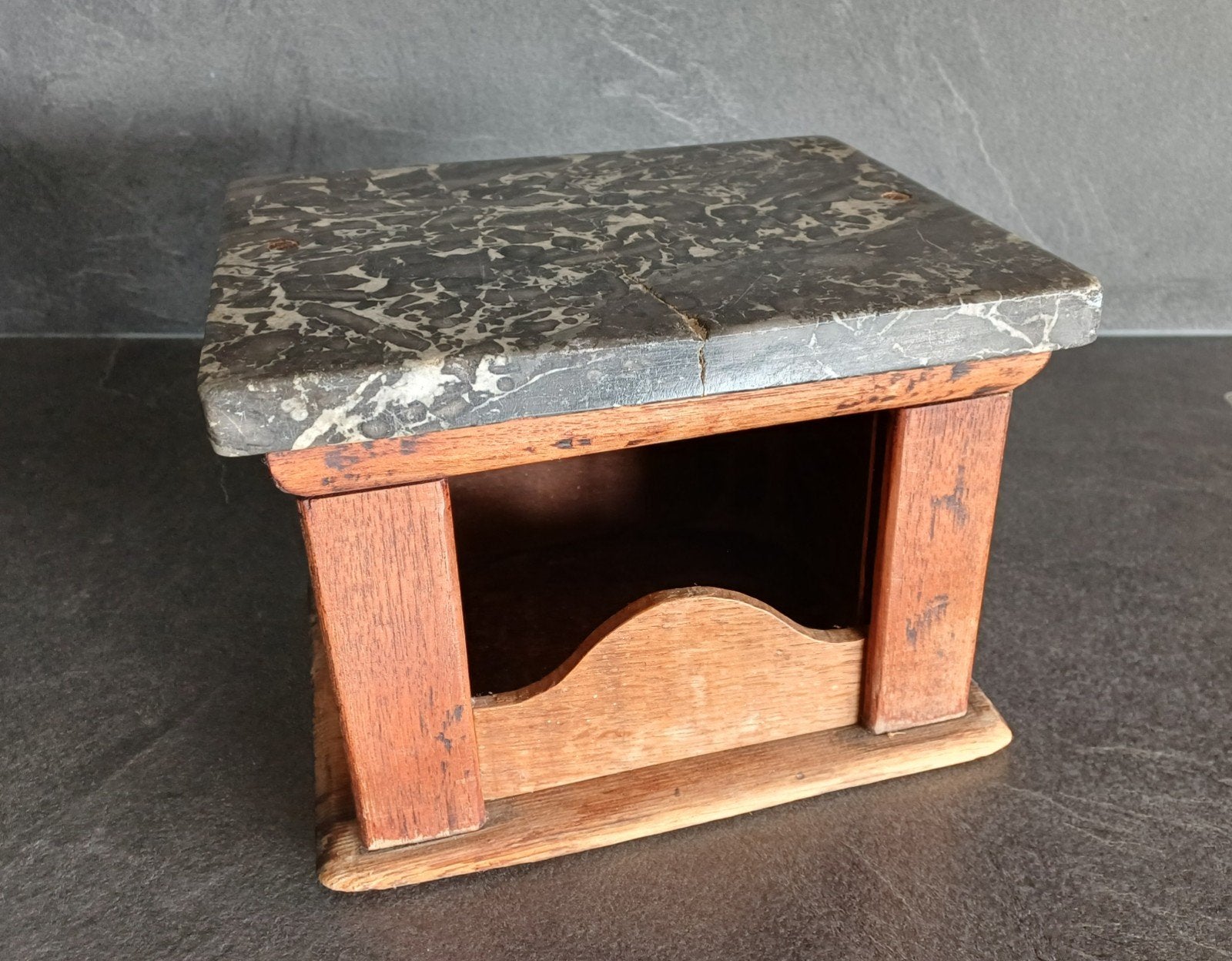 Antiek Eiken Stoof / Voetenstoof voor € 10, Ophalen