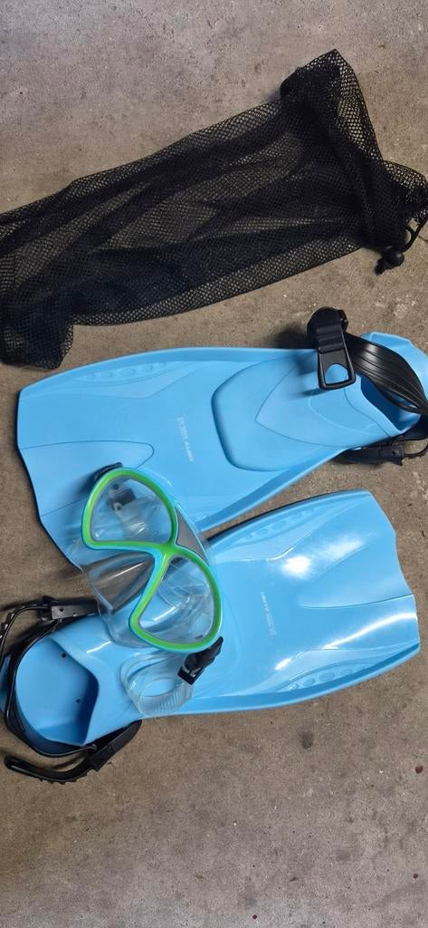 Duikbril en flippers voor kind (snorkel ontbreekt), Ophalen of Verzenden