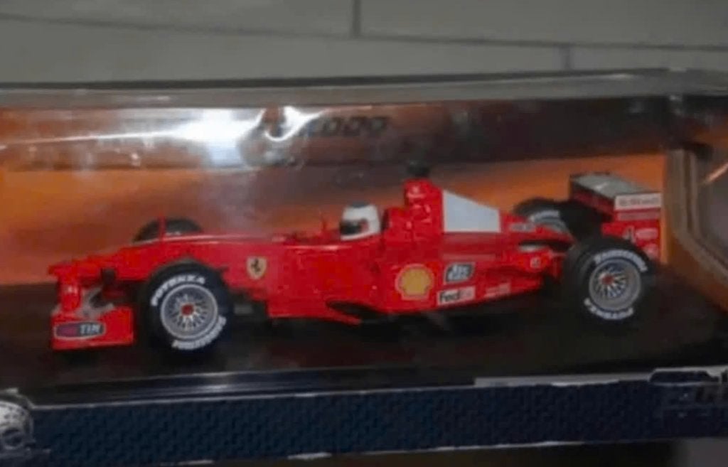 1:18 FERRARI F1 2000 Barrichello Hotwheels zie info WRH, Verzenden, Zo goed als nieuw, Auto, Hot Wheels