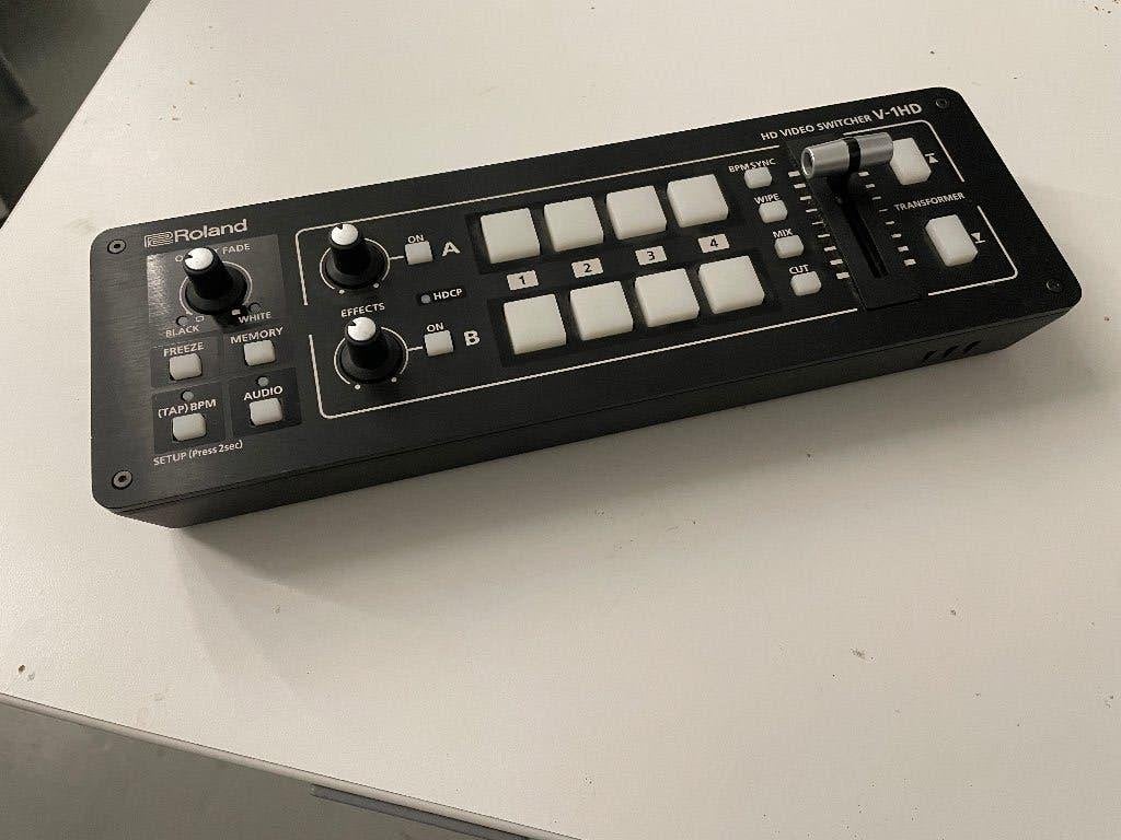 ROLAND V-1HD ALS VIDEOMIXER NIEUW, Ophalen of Verzenden, Nieuw