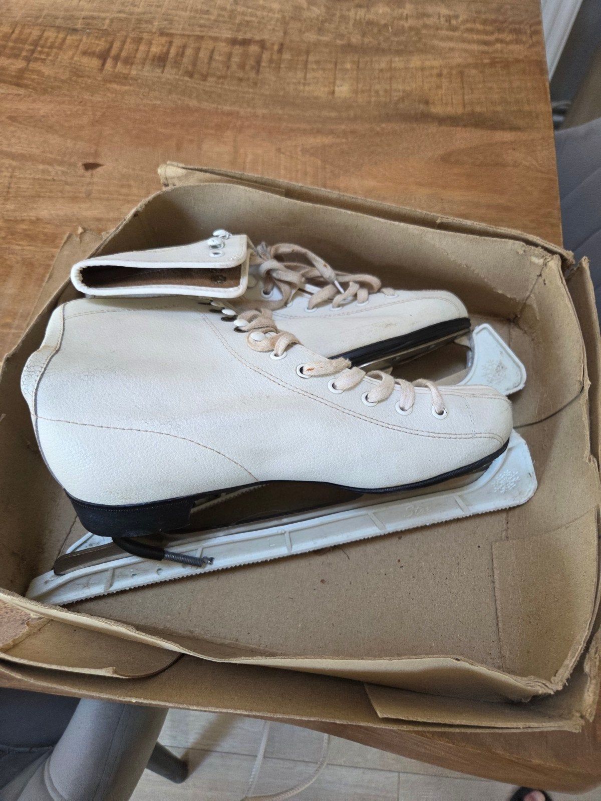 Oude kunstschaatsen mt 41, Sport en Fitness, Schaatsen, Ophalen, Gebruikt, Kunstschaatsen, Overige merken