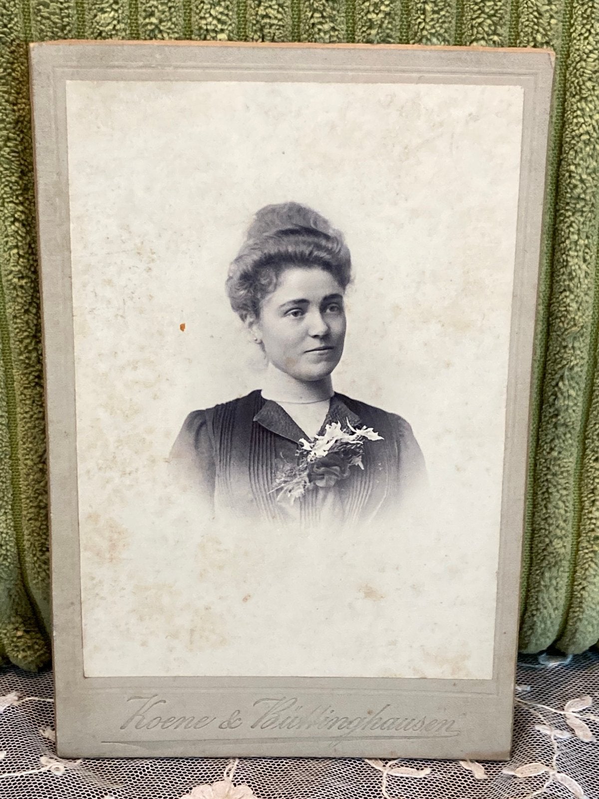 Antieke foto,CDV, vrouw, Koene&Buttinghausen (040826), Ophalen of Verzenden, Voor 1940, Gebruikt, Overige onderwerpen