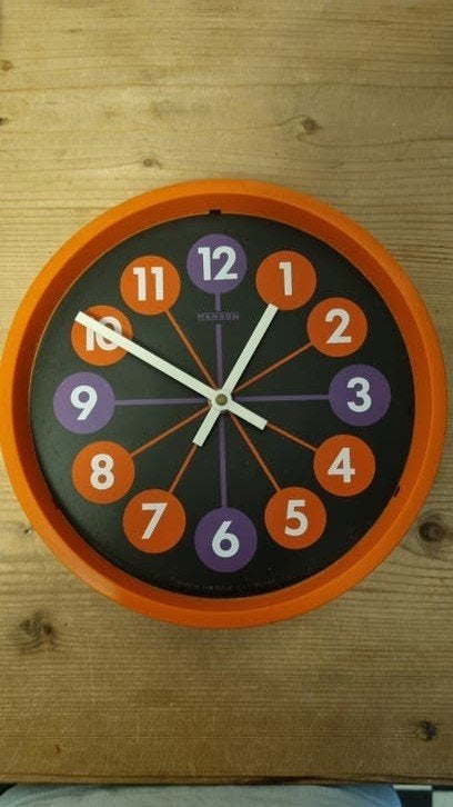 Vintage Klok Hanson - Oranje Jaren '60/'70 Design, Antiek en Kunst, Ophalen