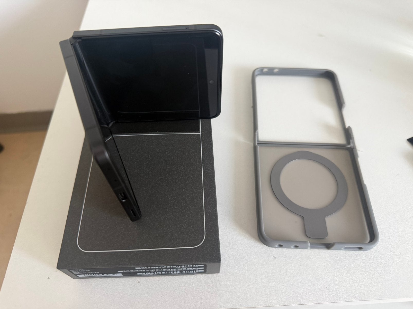 Foto 6 van Z flip 8 256GB 5G nieuw met bon inruilen mogelijk