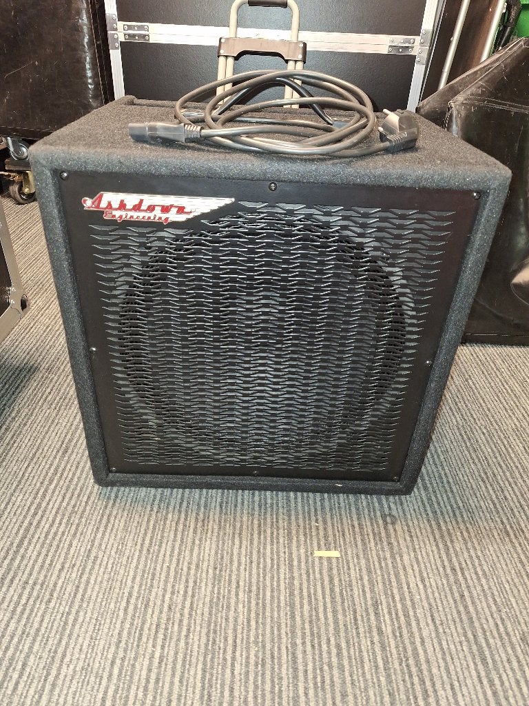 Ashdown Five-fifty Basversterker, Muziek en Instrumenten, Ophalen, Zo goed als nieuw, Basgitaar, 100 watt of meer