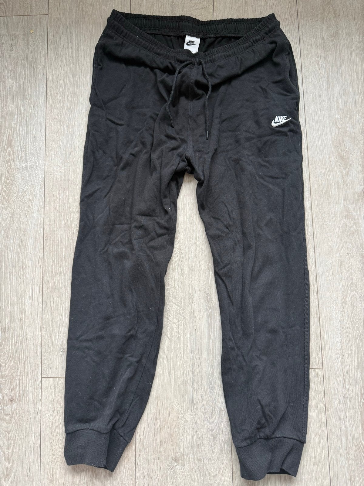 Nike Joggingbroek Zwart Maat L, Ophalen, Zo goed als nieuw, Maat 52/54 (L), Zwart