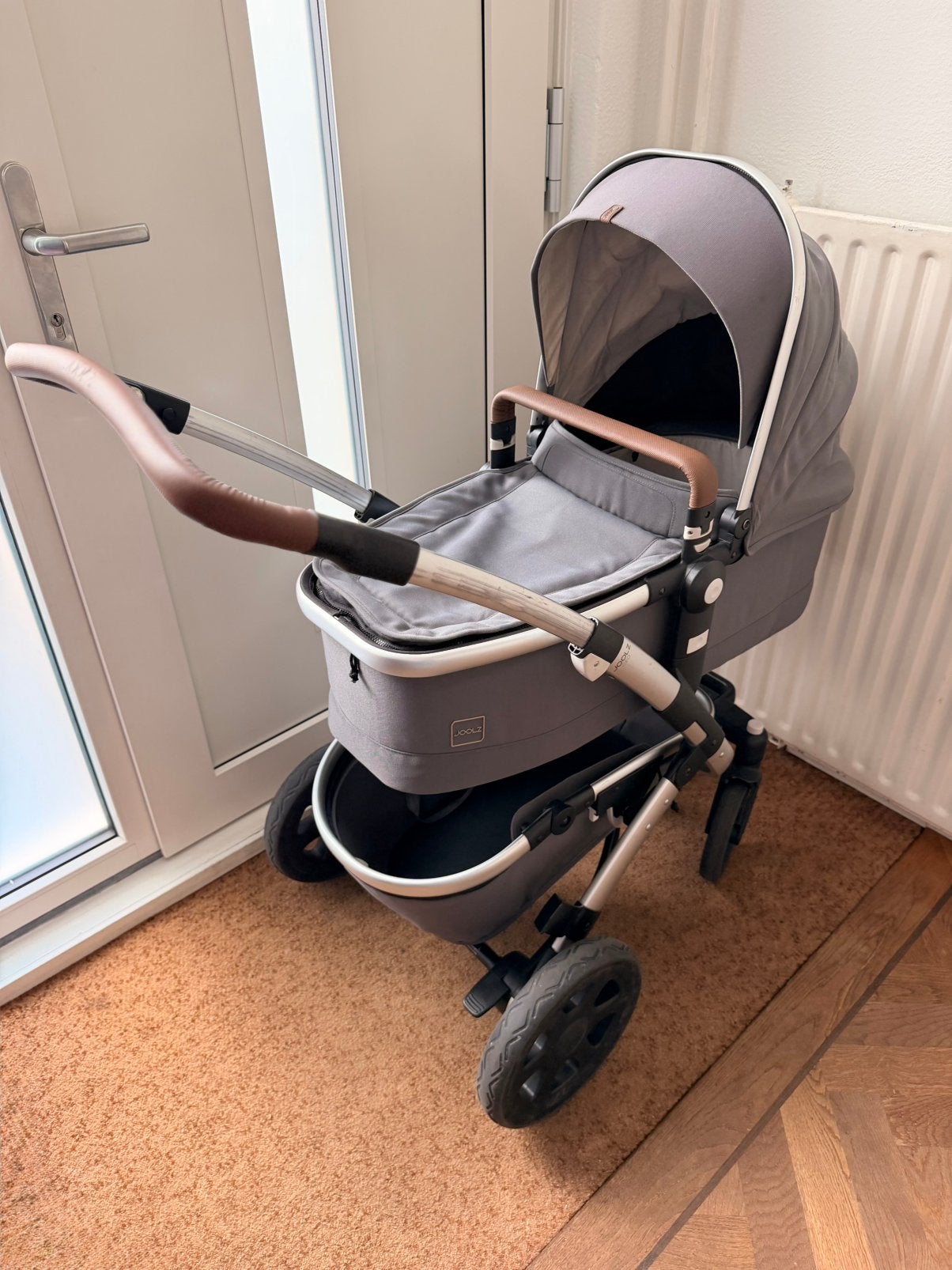 Joolz Geo2 Gorgeous Grey kinderwagen met zitje en regenhoes, Gebruikt, Met reiswieg, Ophalen, Kinderwagen