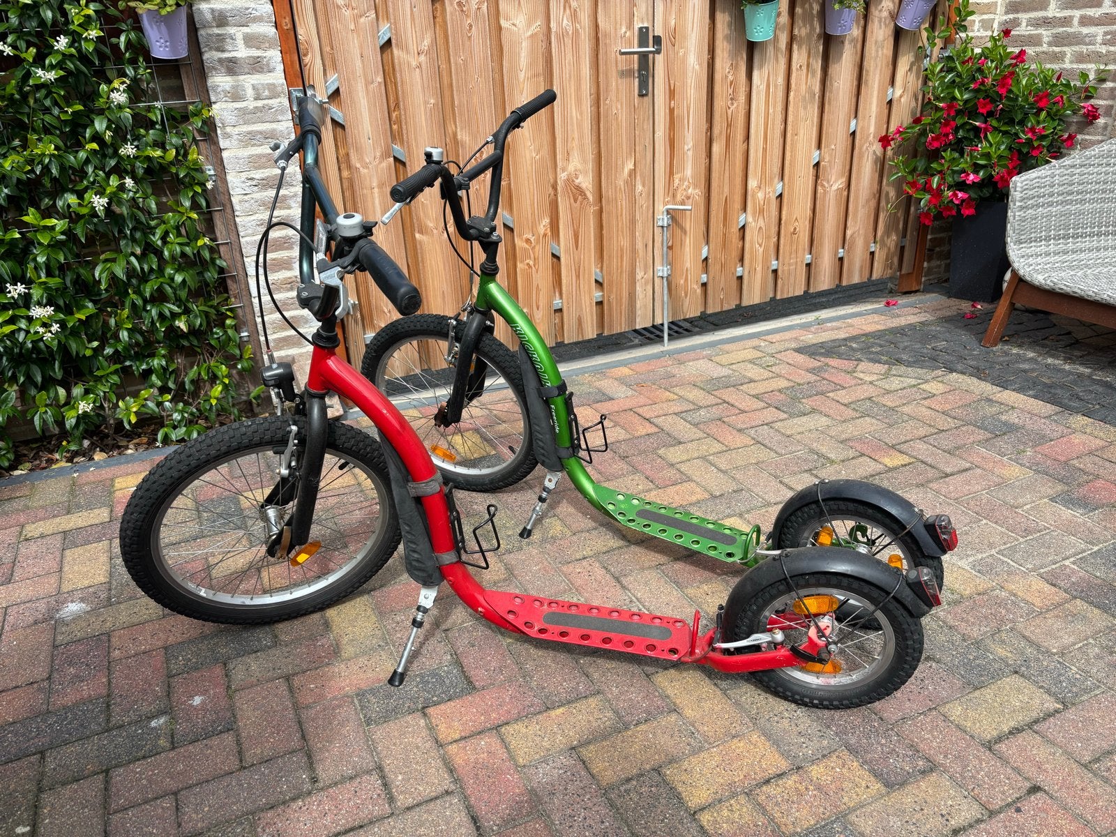 2x Kickbike Freeride Steppen - Rood en Groen, Ophalen, Gebruikt, Kickbike