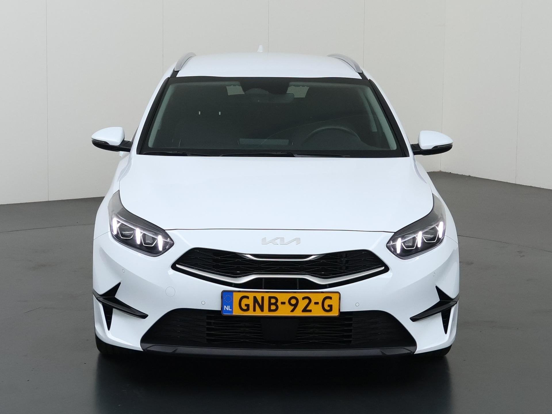 Kia Ceed Sportswagon 1.0 T-GDi DynamicPlusLine | Stoel/Stuur, Auto's, Voorwielaandrijving, Euro 6, Leder en Stof, Wit