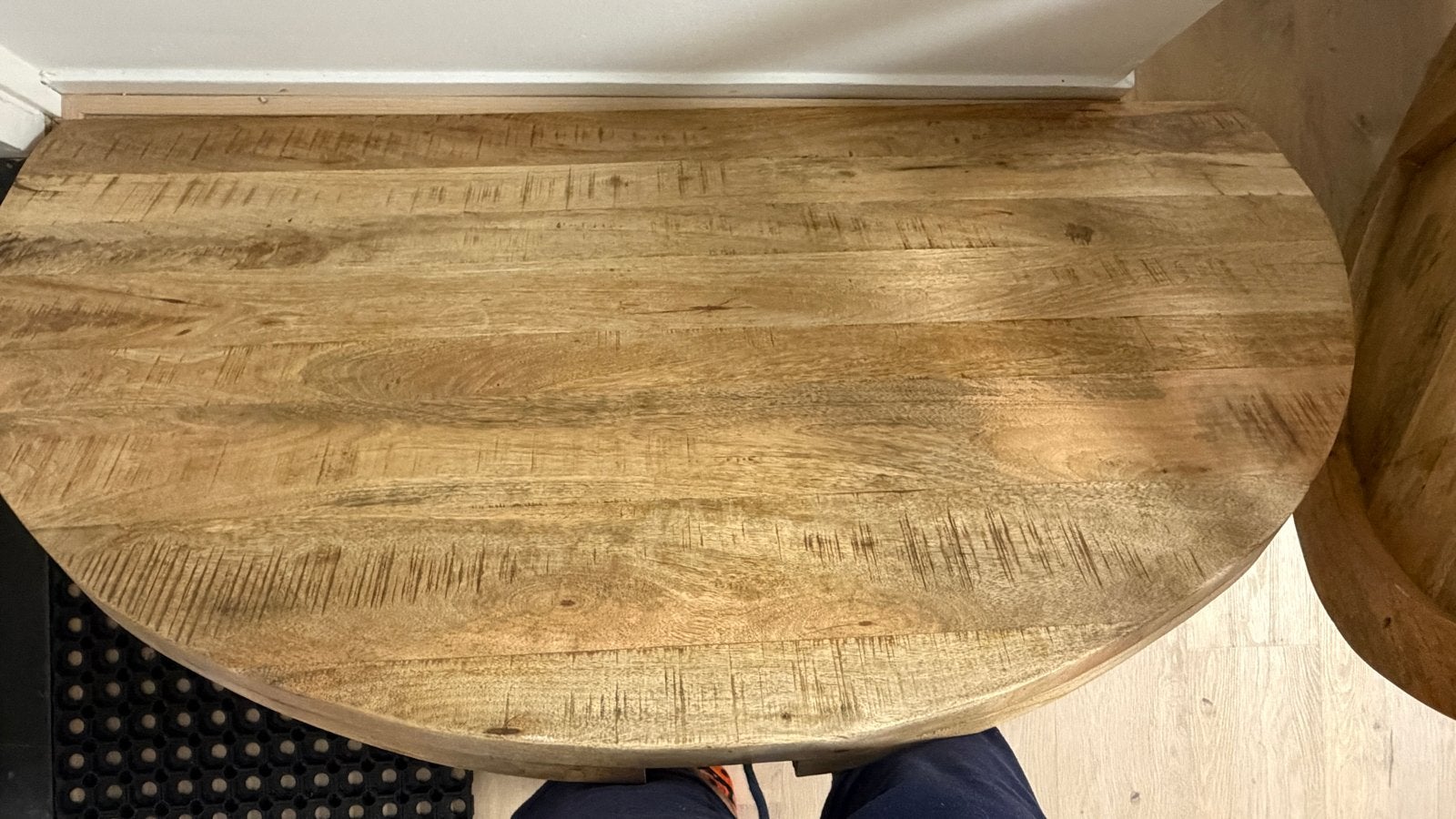 Beschadigd: Eetkamertafel Vinny rond metalen onderstel, Ophalen, Gebruikt, 100 tot 150 cm, 50 tot 100 cm