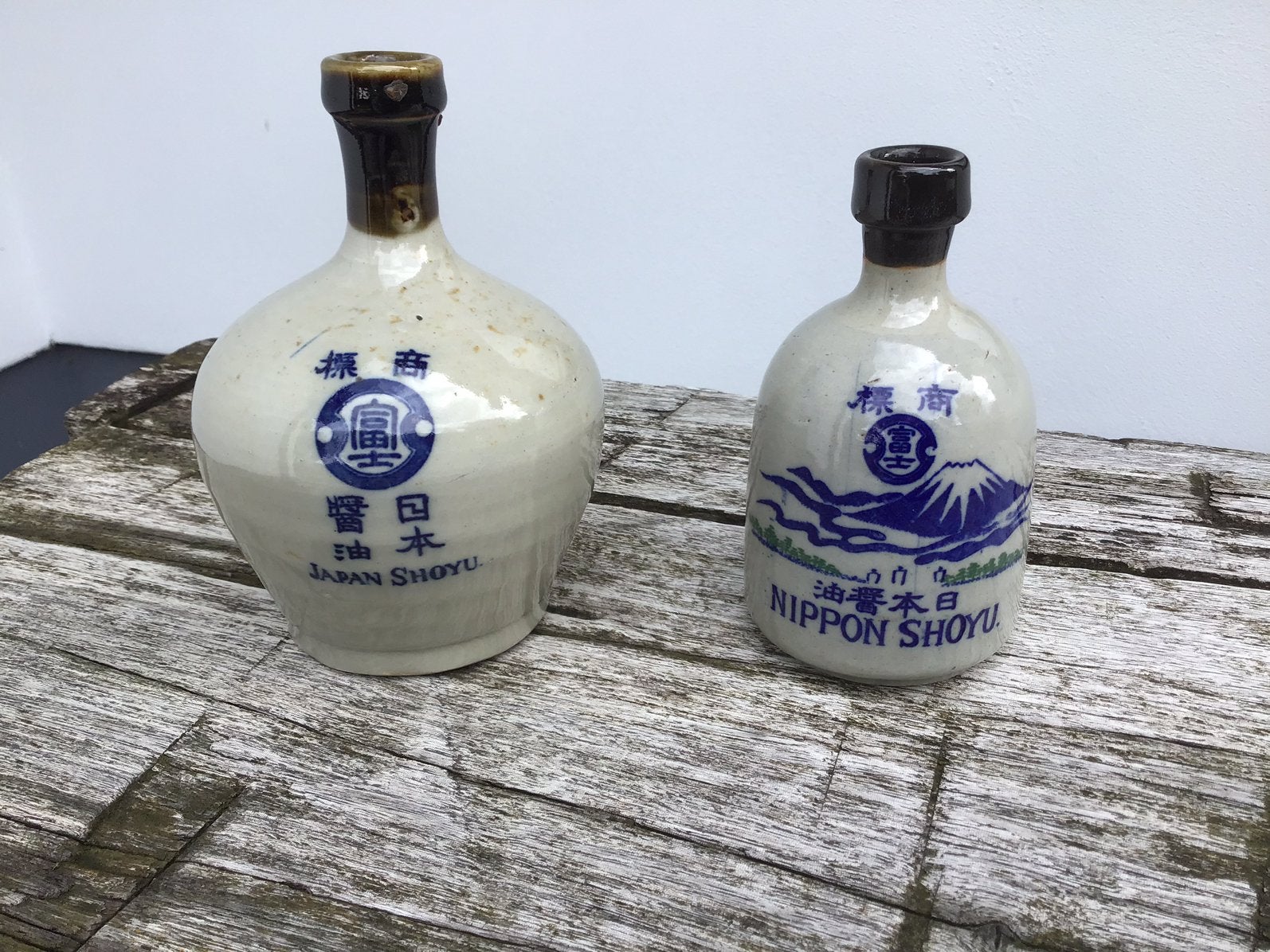 2x Nippon Shoyu flesje - aardewerk - oud - Japan, Ophalen of Verzenden