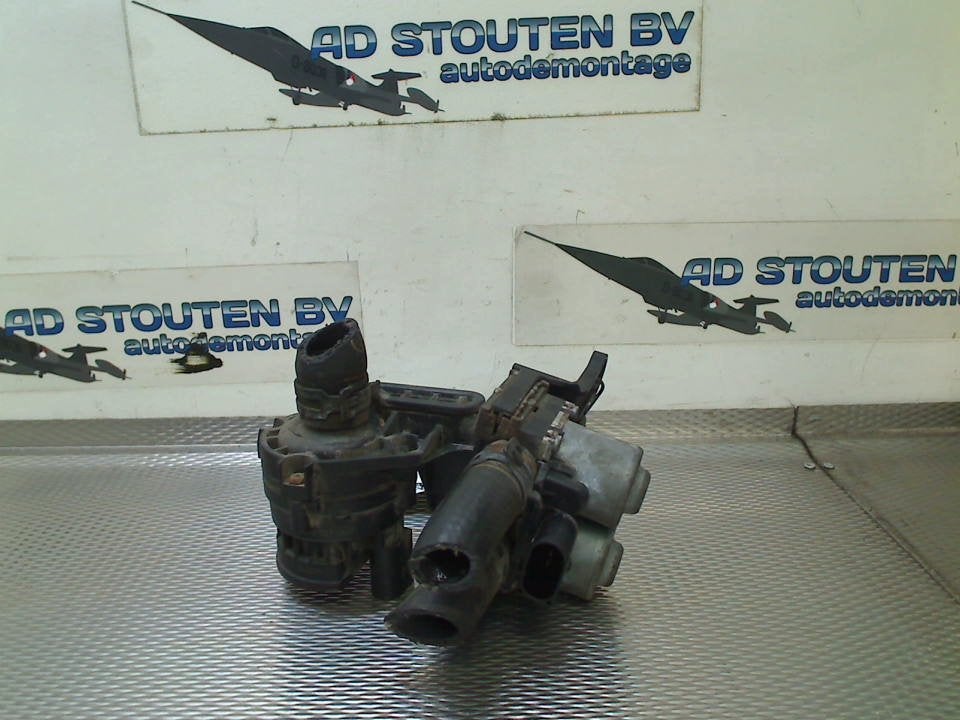 Extra Waterpomp Audi A6 Avant (C6) 2005 0392023007, Gebruikt, Auto-Union-Straße  1, Ingolstadt 85057, , Duitsland, Info@audi.de