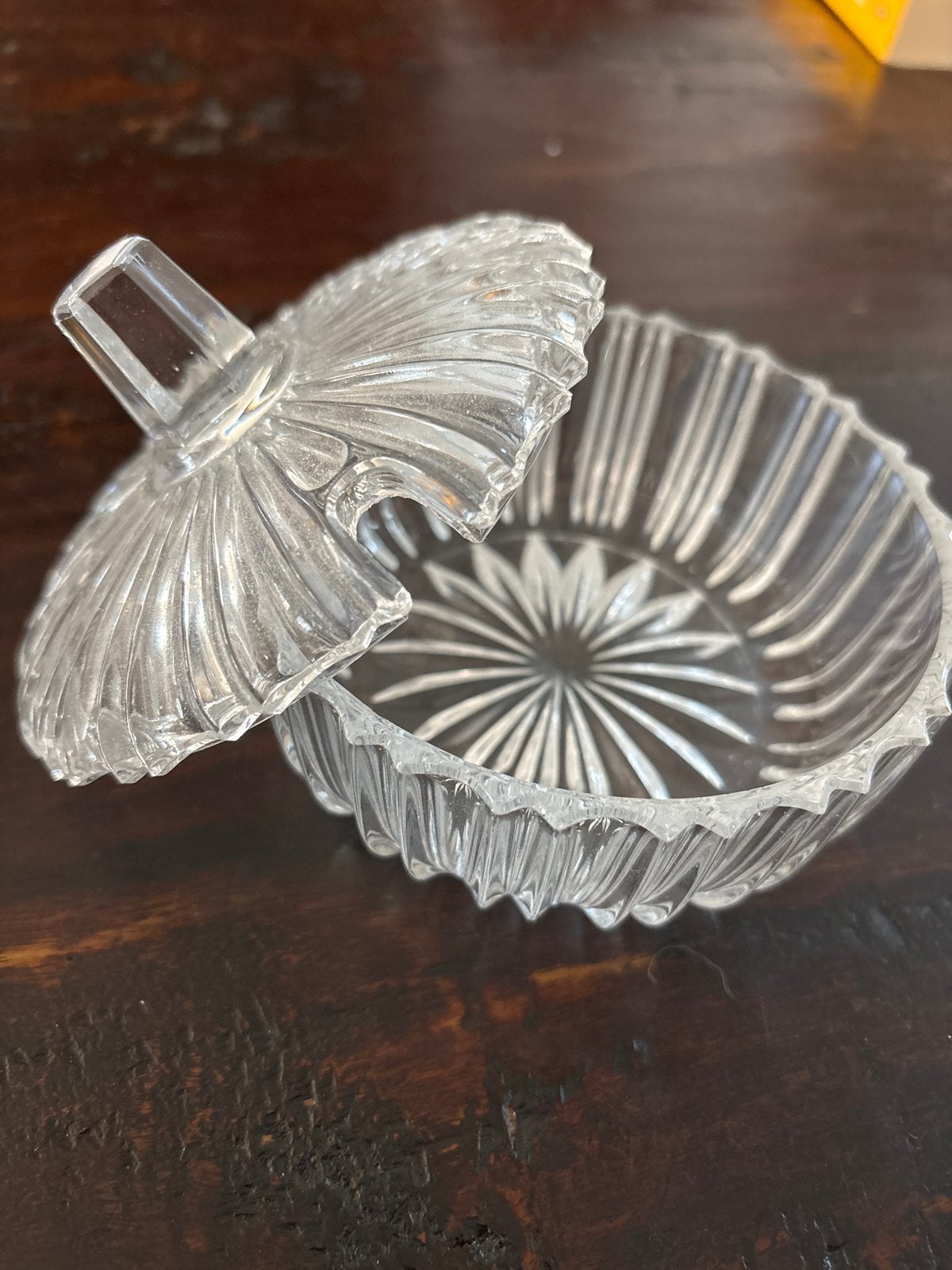 Elegante suikerpot van geslepen glas, Antiek en Kunst, Ophalen of Verzenden