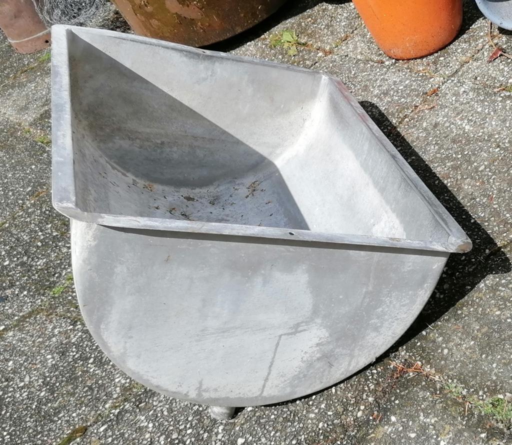 Grote spoelbak/drinkbak., Dieren en Toebehoren, Overige Dieren-accessoires, Ophalen