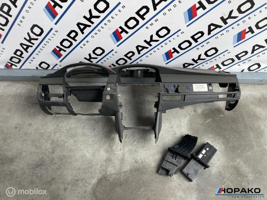 Dashboard met bekerhouders BMW 5 serie E60 E61 - start stop, Gebruikt, Einsteinlaan 5 rijswijk, Bmw, Ophalen of Verzenden