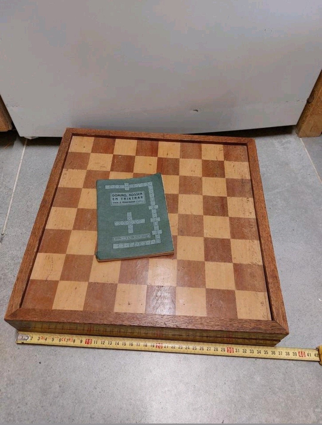 Vintage retro antiek? Eiken nossen Dambord trik trak  bord, Ophalen of Verzenden
