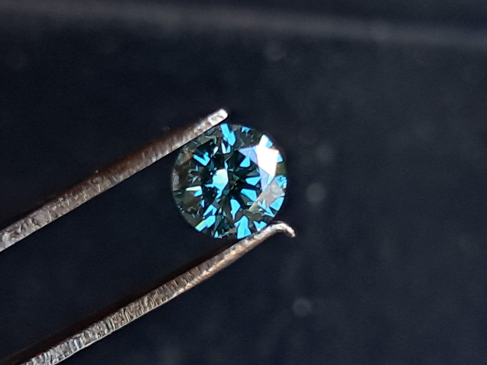 blauwe diamant edelsteen - 0.74crt VVS2 ideal, Ophalen of Verzenden, Nieuw