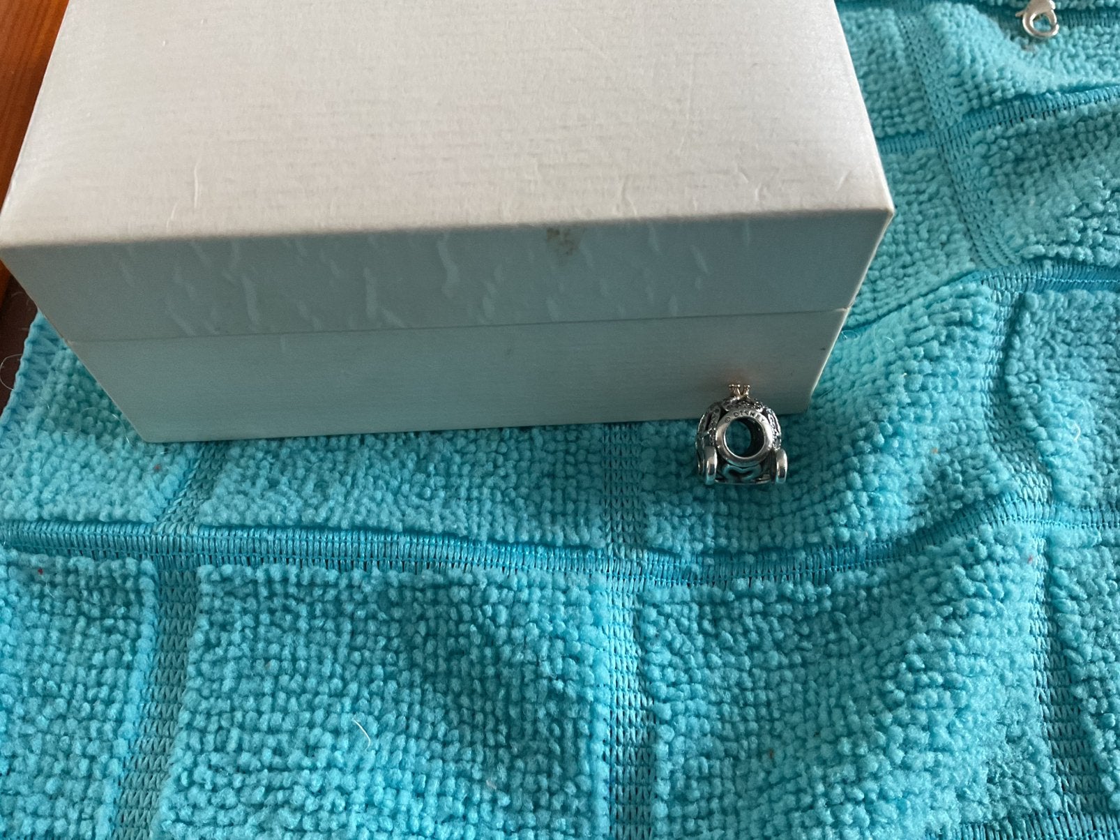 Pandora Bedel Koets met gouden Kroon, Ophalen of Verzenden, Zo goed als nieuw, Zilver, Pandora