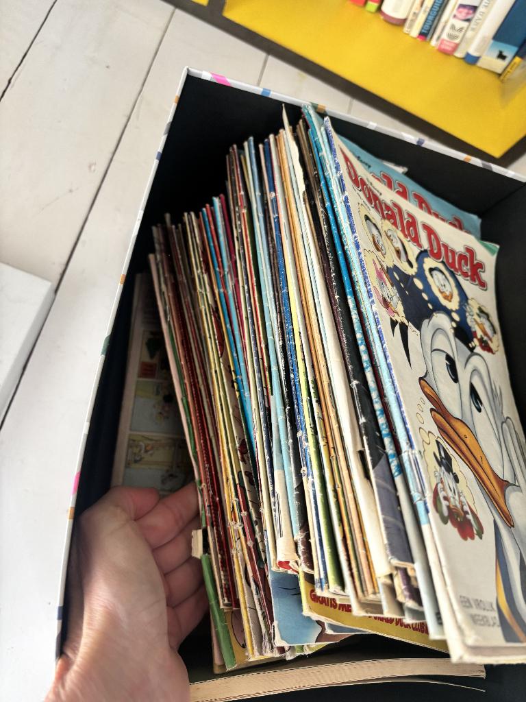 grote doos Donald Ducks, Donald Duck, Meerdere stripboeken, Ophalen, Gelezen