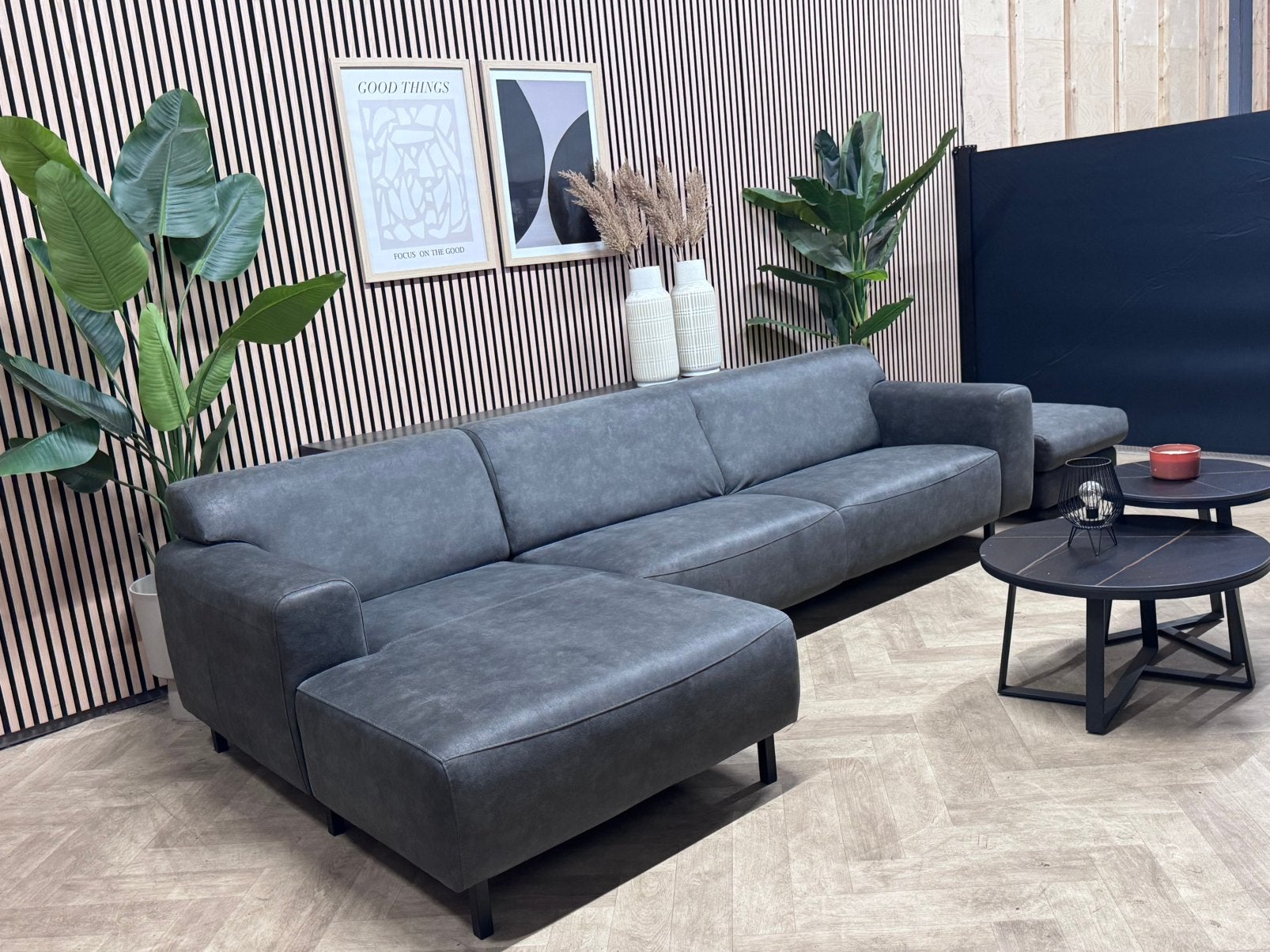 ZGAN Kapenga Hoekbank + Hocker  - Antraciet - 300 x 150cm, Huis en Inrichting, Banken | Bankstellen, -, -, Hoekbank, 300 cm of meer