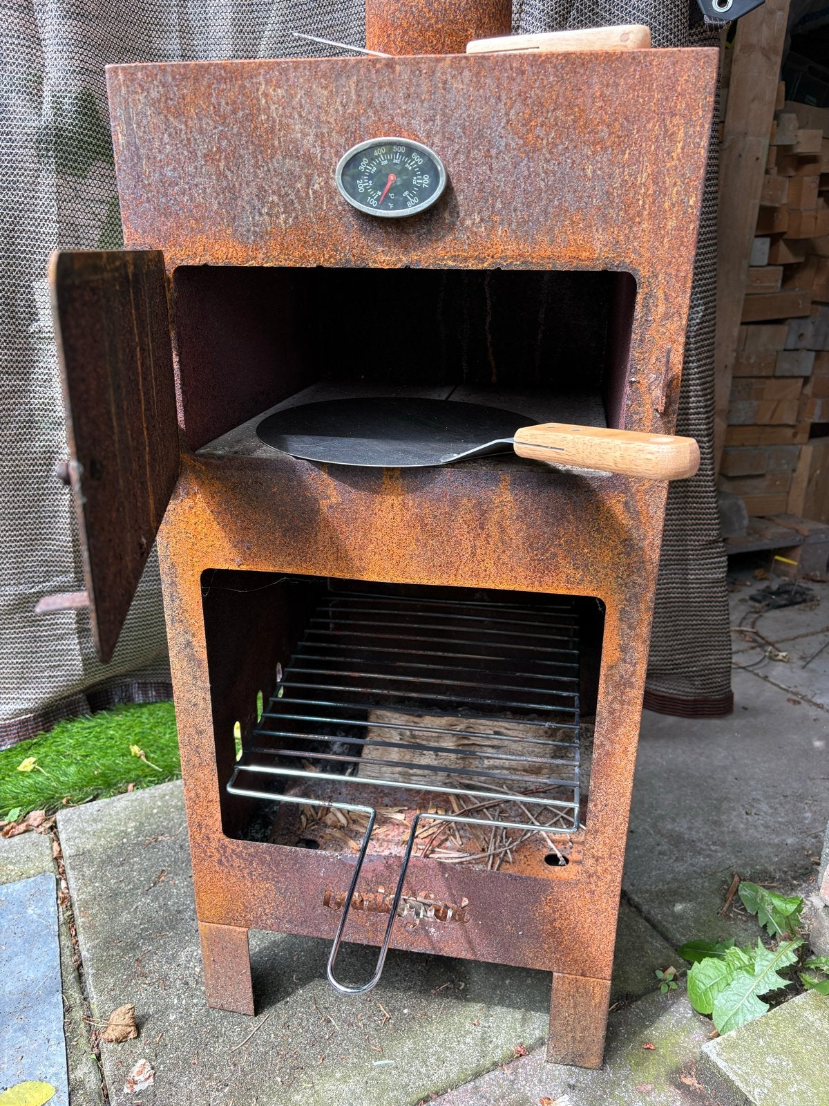 Buitenhaard BBQ met pizzaoven en grill, Ophalen of Verzenden, Gebruikt, Vuurton