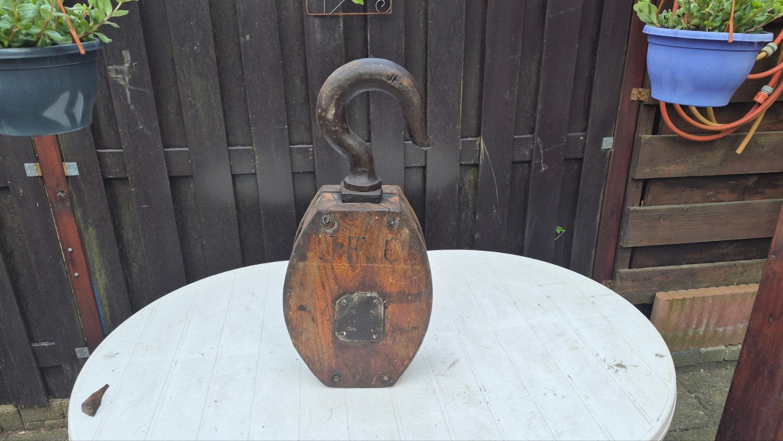 Antieke Katrol met Zware Haak - JFC - Gebruikssporen, Antiek en Kunst, Ophalen