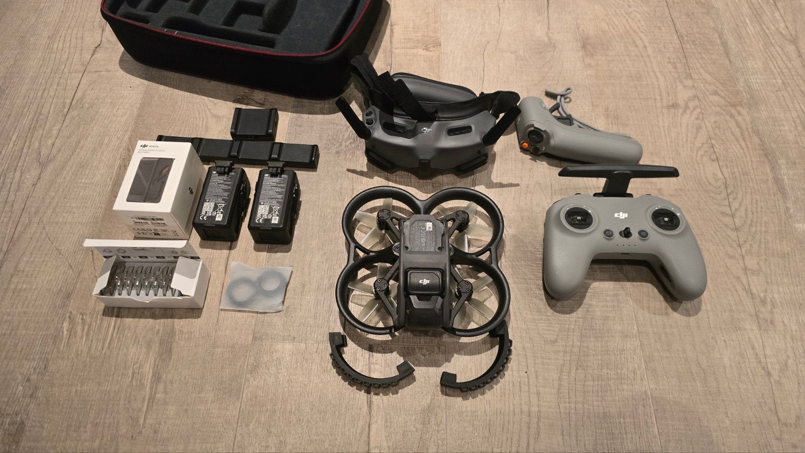 Nieuwe DJI Avata + 3 accu's + fpv controller + Integra, Audio, Tv en Foto, Drones, 250 tot 900 gram, Refurbished, Ophalen of Verzenden