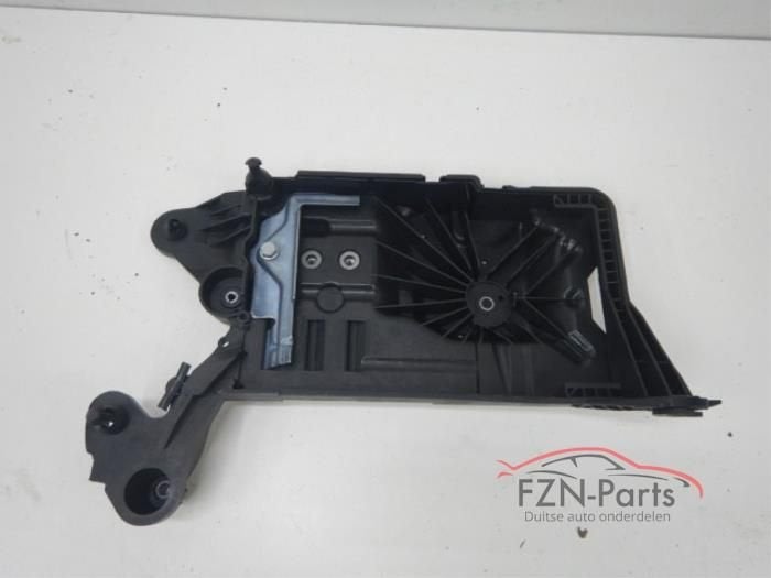 VW Golf 8 Accubak, Auto-onderdelen, Accu's en Toebehoren, Ophalen of Verzenden, Gebruikt